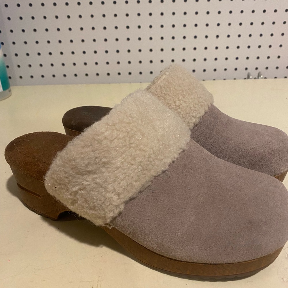 White Mountain Taupe/Grey Clog with Fleece